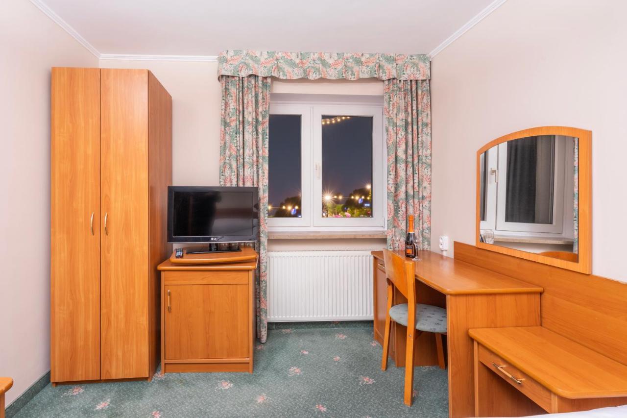 Hotel Victory Home Варшава Экстерьер фото